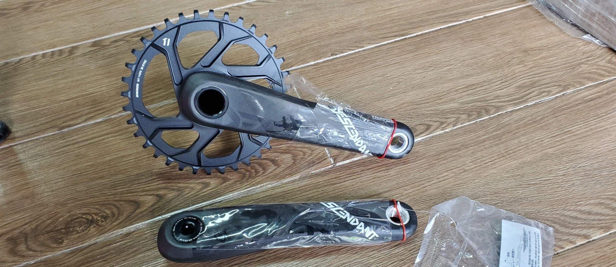 

SRAM EAGLE 12SPD CARBON CRANKSET GXP 175MM 36T TRUVATIV DESCENDANT MTB CARBON CRANKSET AM DH CRANKSET SUPER LIGHT AND STRONG