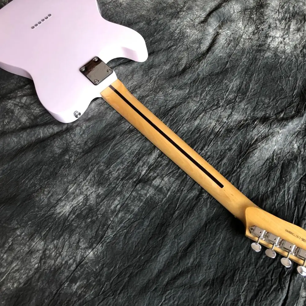 

New style pink color electric guitar,Maple fingerboard guitarra.6 stings gitaar,relics by hands,real photos