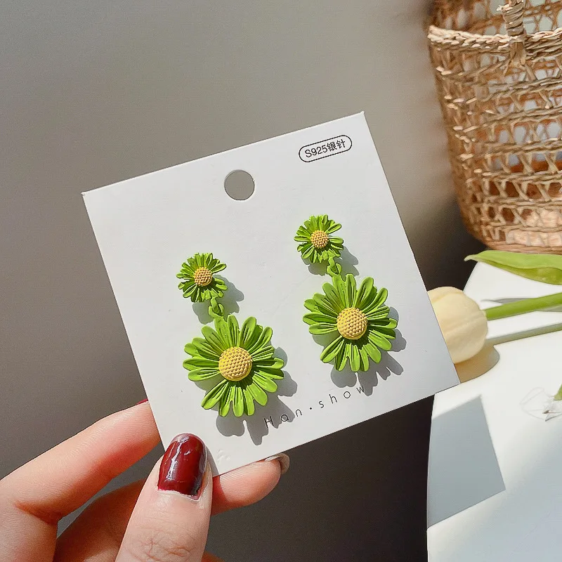 Женские серьги подвески с зелеными цветами Милая ромашка в Корейском стиле