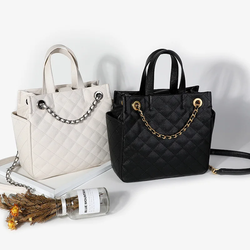 

The New Style Style One-Shoulder Fragrance Large Capacity Ringer Chain Hand-Held Small CK Women's Bag