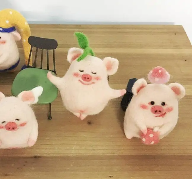 Свинья новый год шерстяной набор для рукоделия войлок игла валяния брелок