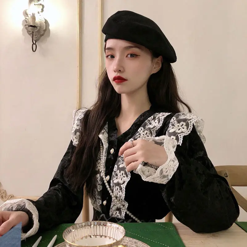 Блузка женская кружевная бархатная рубашка женский топ свободная с длинным