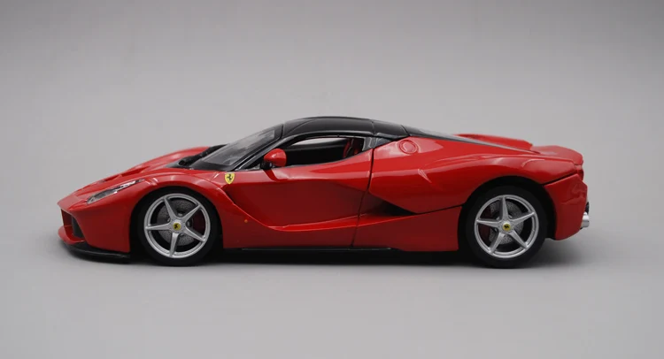Bburago 1/24 масштаб 1:24 Ferrari Laferrari Супер гоночный спортивный автомобиль литый под