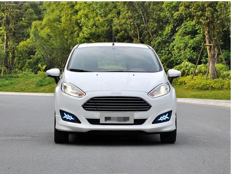 Qirun led drl дневные ходовые огни для Ford Fiesta 2013- с динамическим движущимся желтым поворотным сигналом и синим ночным светом