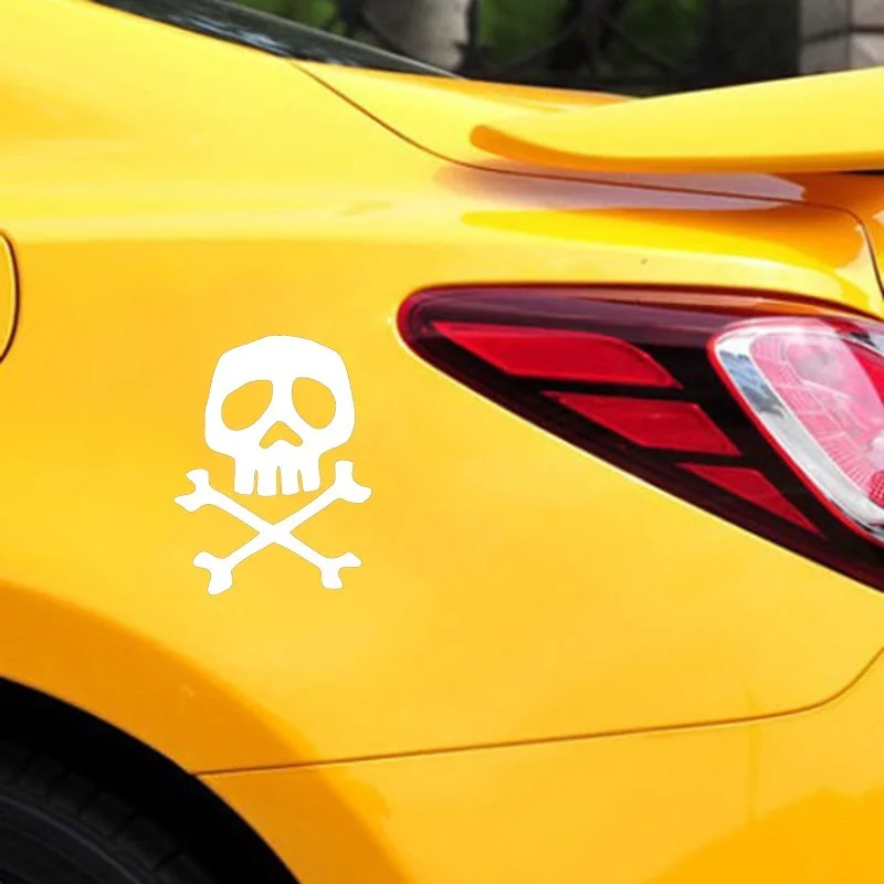 

Zhongsu Captain Harlock Space Pirate Skull Decal Sticker Car Window Tall White Color Handsome and Cool Stickers 15x11.4cm