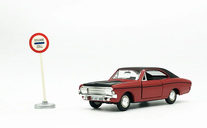 Модель игрушечного автомобиля из сплава 1/43 для Opel командора литой под давлением