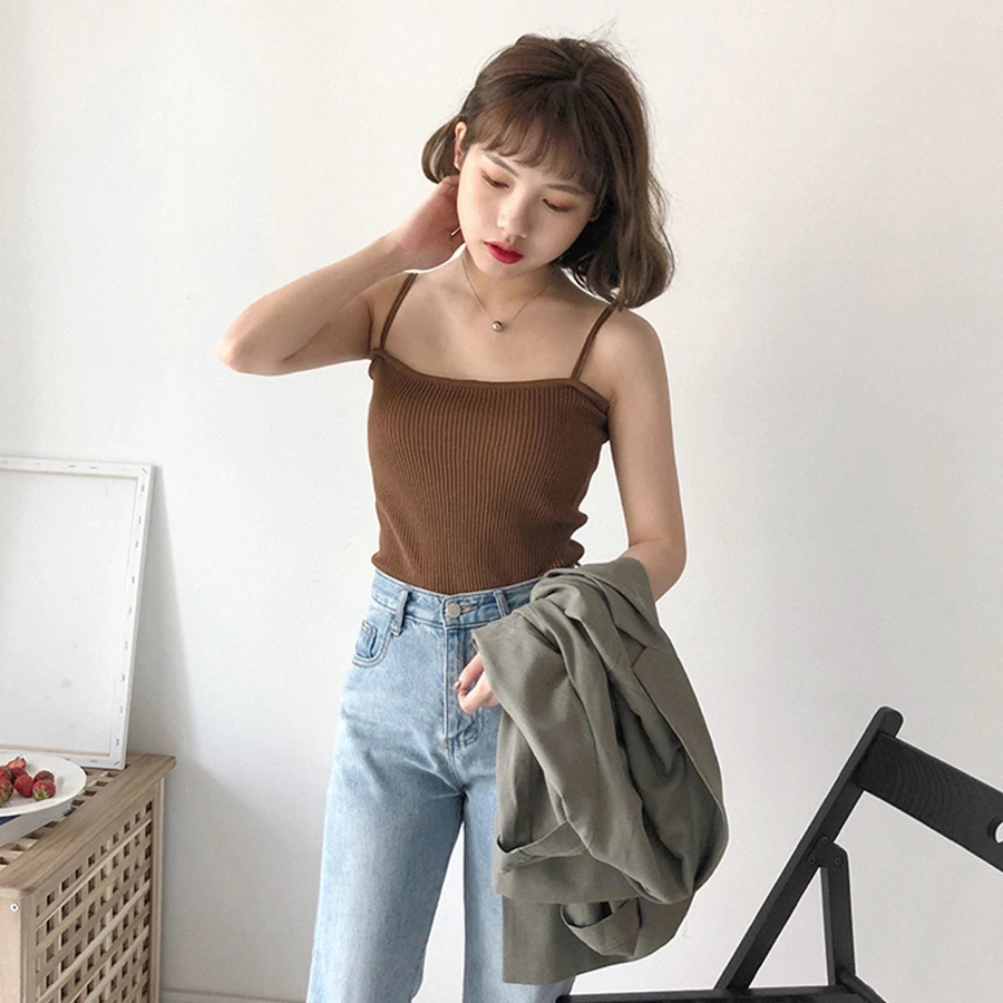 Летнее платье в Корейском стиле однотонное на бретелях с открытыми плечами