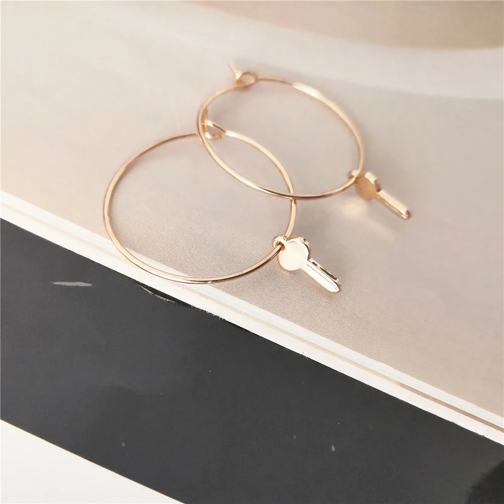 

Trendy Gold Color Plating Super Tiney Key Small Charm Hoop Earrings For Women Girl Elegant Gorgeous Cute Jewelry Accessory
