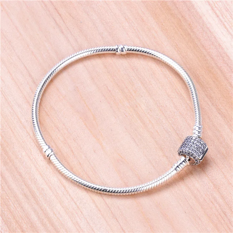 

Hot 925 Sterling Silver Bracelet Hot Sale Diamond Inlaid Full Diamond Button Snake Bone Bracelet for Women Wedding Gift