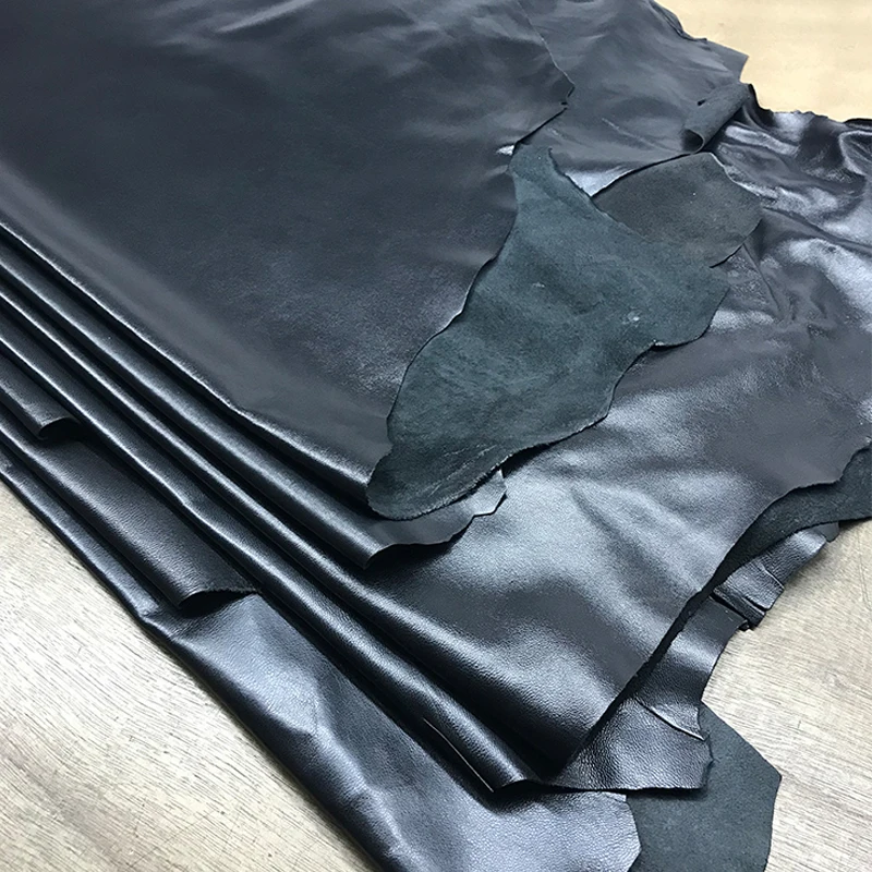 Черный мыть козы натуральной кожи с сохраненным природным лицом резиновые