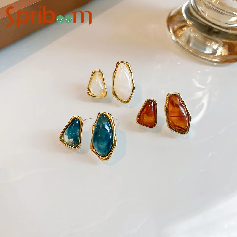 

Asymmetric Acrylic Stud Earrings for Women Girl Korean Geometric Studs Earring Retro Jewelry Female Simple Accessories Trendy