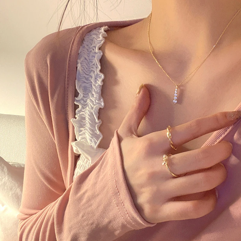 

Цепочка Женская длиной до ключиц, из серебра 925 пробы с цирконом