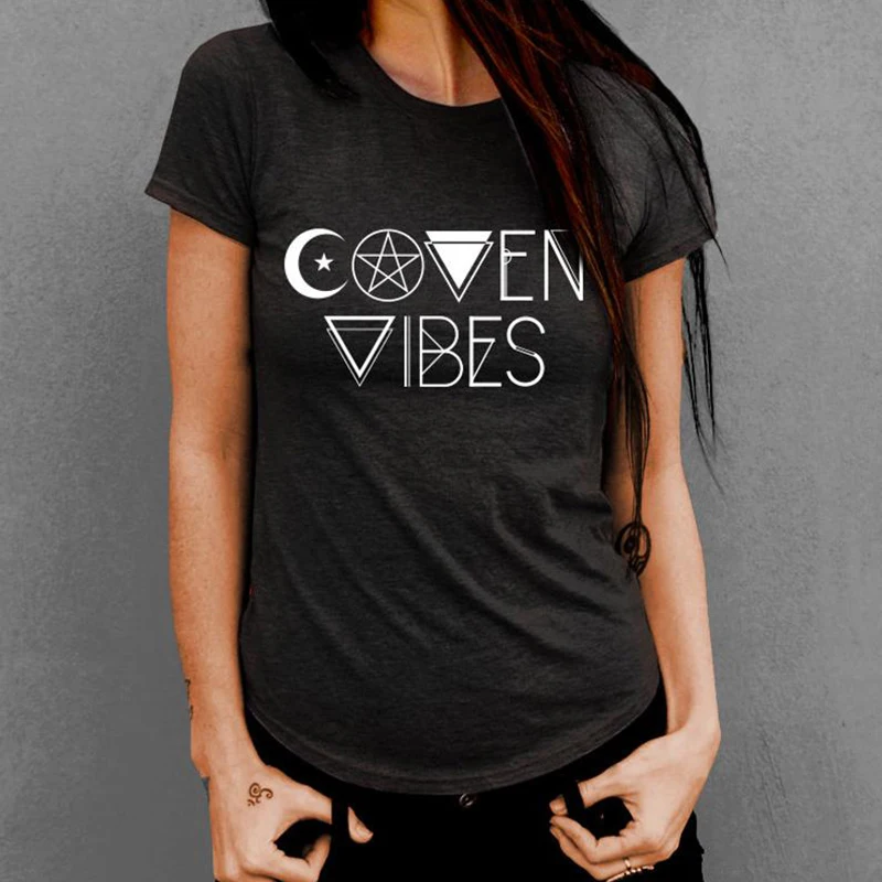 Coven Vibes костюм (футболка с принтом буквами Веселая обувь для хеллоуина