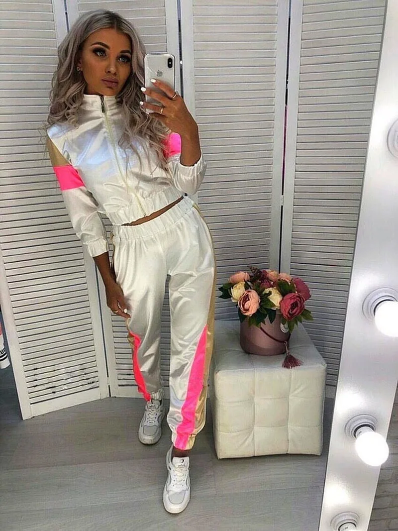 Два Костюм из нескольких предметов женская обувь сезон осень футболка с длинными