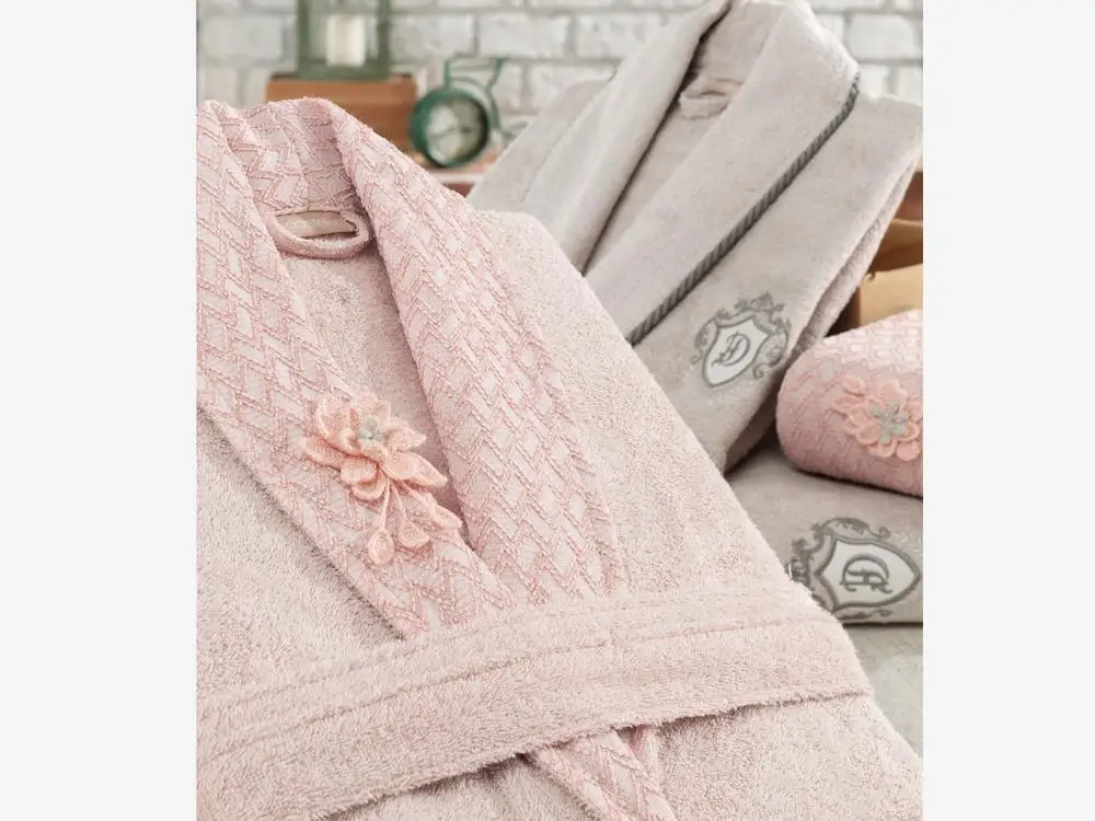 Набор Банных халатов из бамбука с объемной вышивкой в виде лотоса|Банные