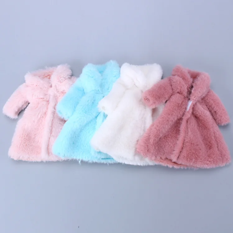 Кукольное пальто ручной работы платье мех для куклы зимняя одежда меховое наряд