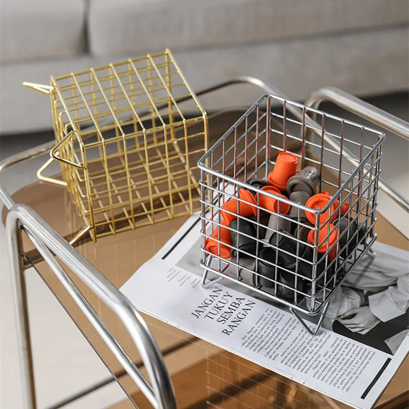 

Универсальный металлический держатель для кофейной подставки в нордическом стиле