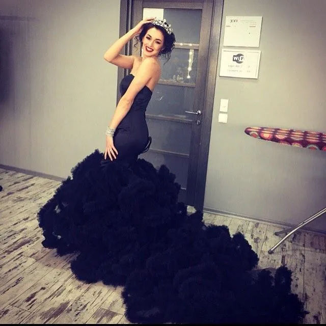 

2020 Black Wedding Dresses Sweetheart Lace Illusion Lace Up Court Train Bridal Gowns Mermaid Ruffles wedding Gowns Occasion Gown