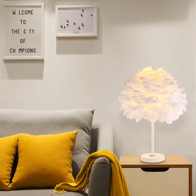 Скандинавские Креативные украшения для гостиной с перьями настольная лампа