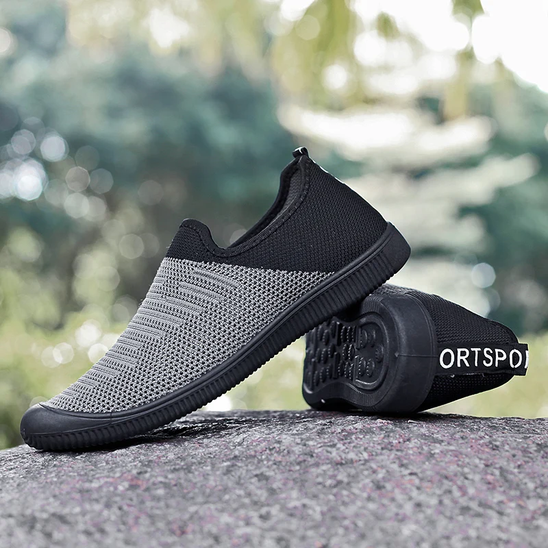 2019 г. модная обувь без застежки на плоской подошве в горошек мужские летние