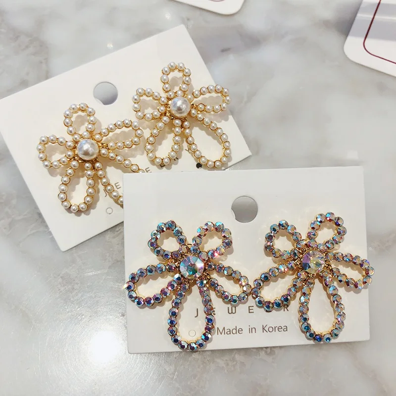 

Korean 2020 New Design Pearl Flower Big Stud Earrings For Women Handmade Elegant Fashion Shiny Crystal Oorbellen Jewelry