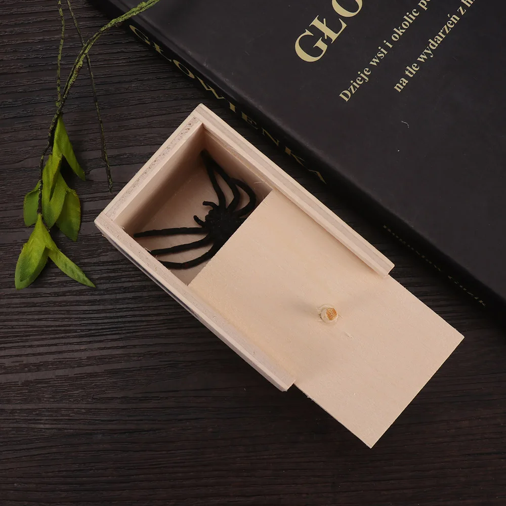 

Prank Spider Wooden Scare Box Trick Play Joke Lifelike Surprise April Fools' Day Funny Novelty Toys Practical Gifts