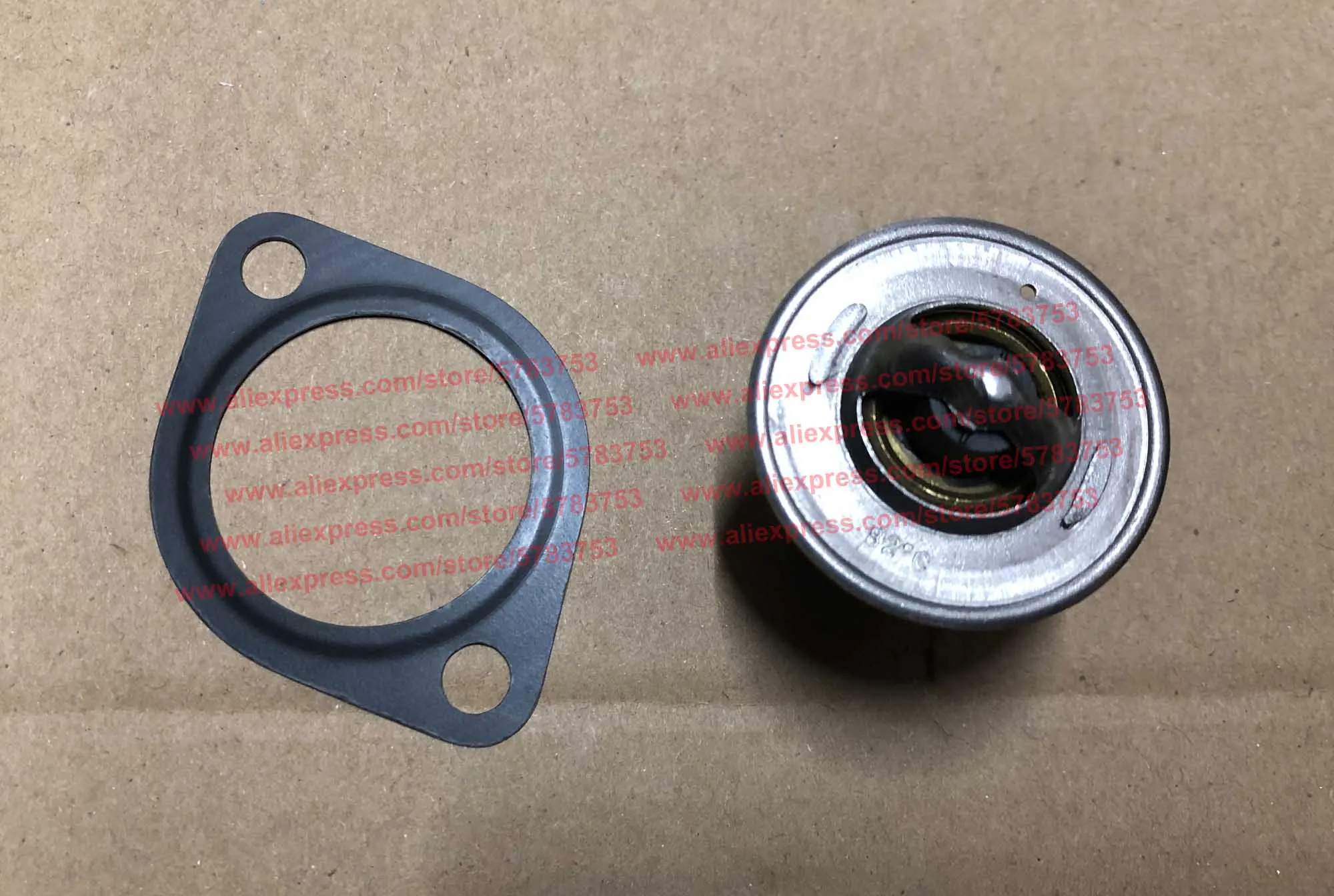 Термостат Kubota 15531-73014 запчасти для двигателей D662 / D850 D950 и т. д.