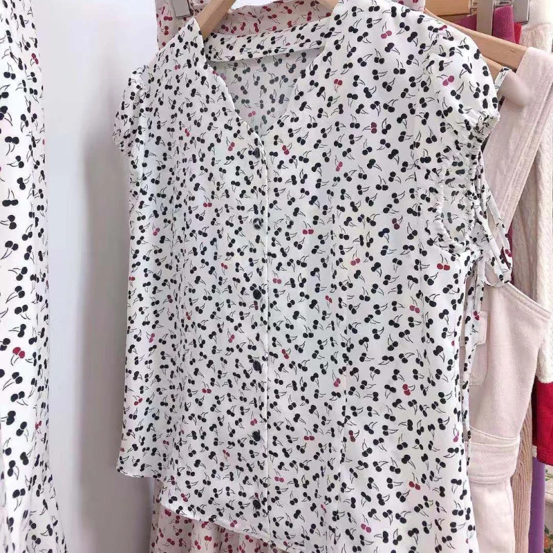 

2021 Summer fresh Elegant Cherry Print 2 Pcs Women Sets High Waist Slim Long Trumpet Skirts +V-neck Garment Sleeve Corp Tops