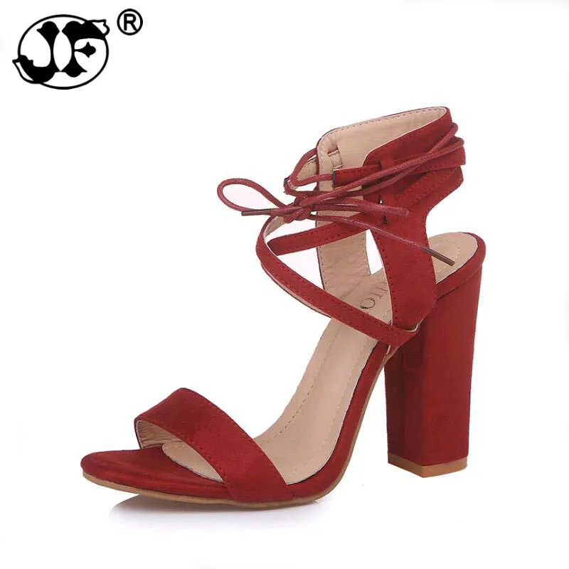 Женские туфли на высоком каблуке с круглым вырезом и ремешком щиколотке большие