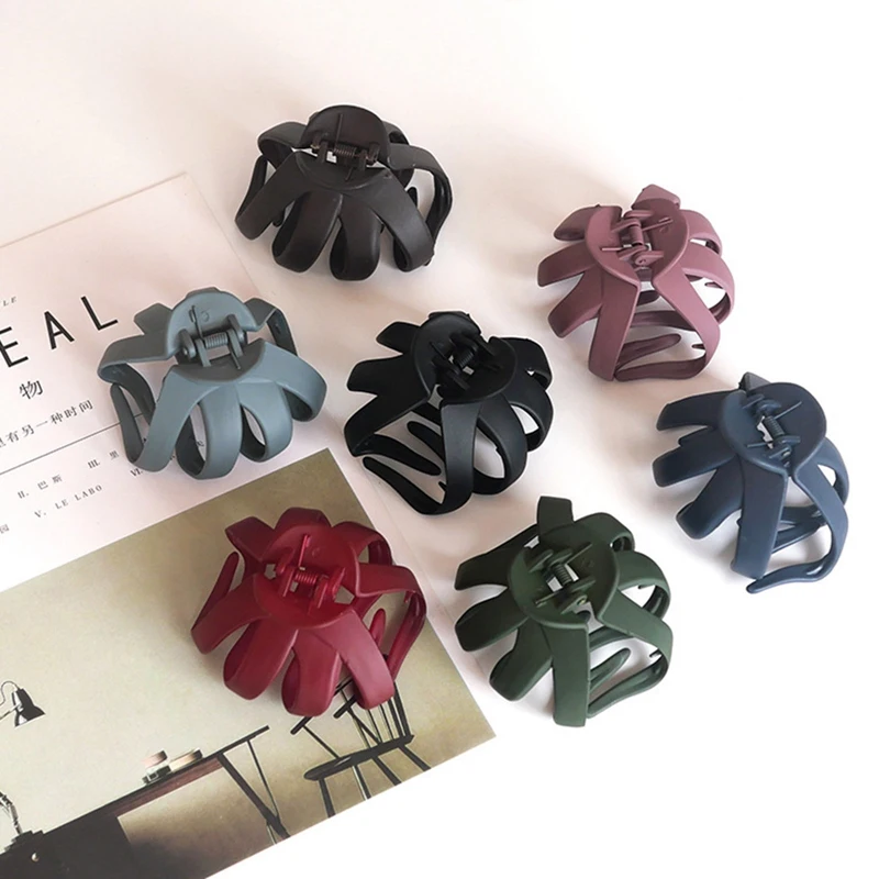

1Pcs Solid Color Large Hair Claws Elegant Acrylic Hairpins Barrette Crab Hair Clips Headwear for Women Girls Hair Styling Tools