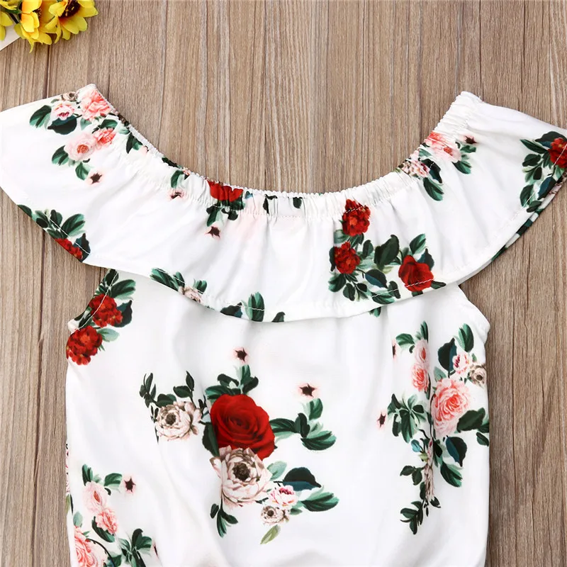 Комплект одежды из 2 предметов с желтой юбкой в горошек Белый топ открытыми