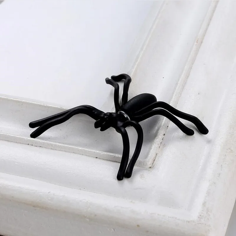 Модные милые серьги с черным пауком украшения для ушей мальчиков и девочек