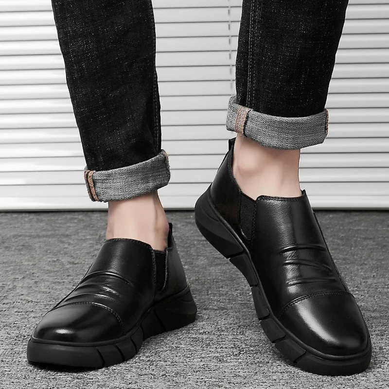 

Новинка; Качественная кожаная повседневная обувь; Обувь для папы; Черные слипоны; Мужские повседневные лоферы; Офисная официальная обувь; Д...