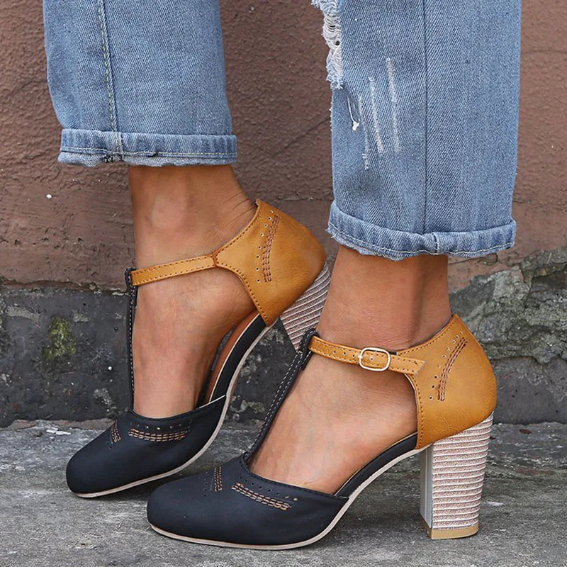

2020 Summer New T-Buckle Women's Sandals Color Blocking Light High Heel Thick Heel Foreign Trade Large Women's Single Shoes