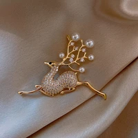 creative pearl deer brooch for women suit simple animal pins sweater button clothes accessories rhinestone jewelry banquet gifts