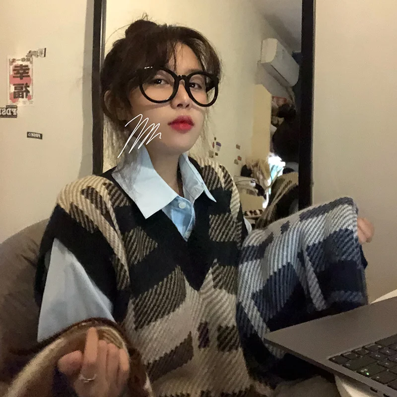 

Women Sweater Vest Knitted Vest Sweater Women's Wear 2021Autumn winter New Plaid V-neck Vest Top