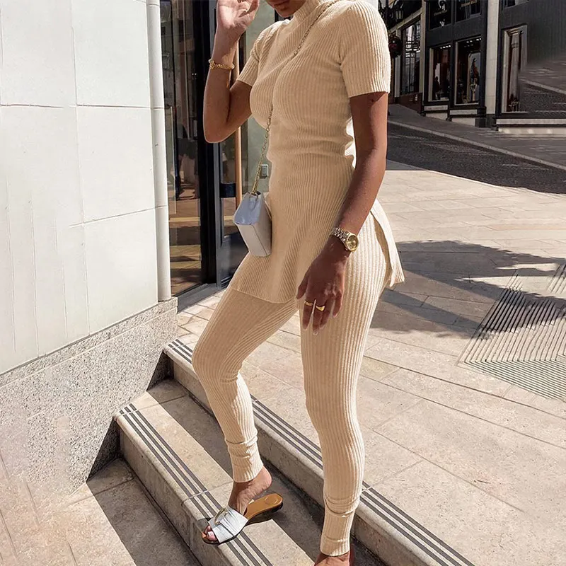 Женский трикотажный комплект из 2 предметов футболка с коротким рукавом и брюки в