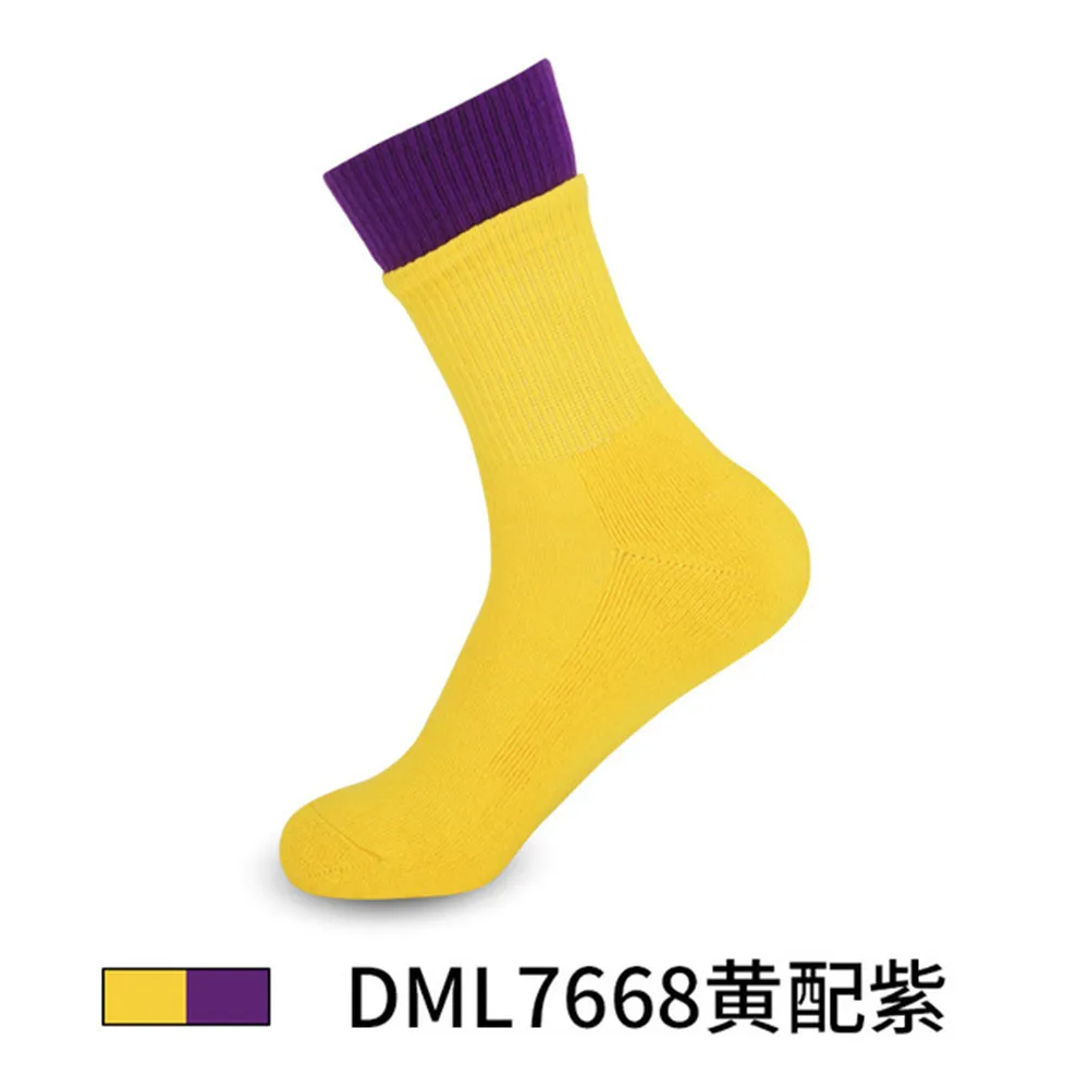 

2021 Summer New Female Sport Socks Solliding With Two Color In Tube Breathable Sweat Leisure Socks Rainbow Color Candy Running