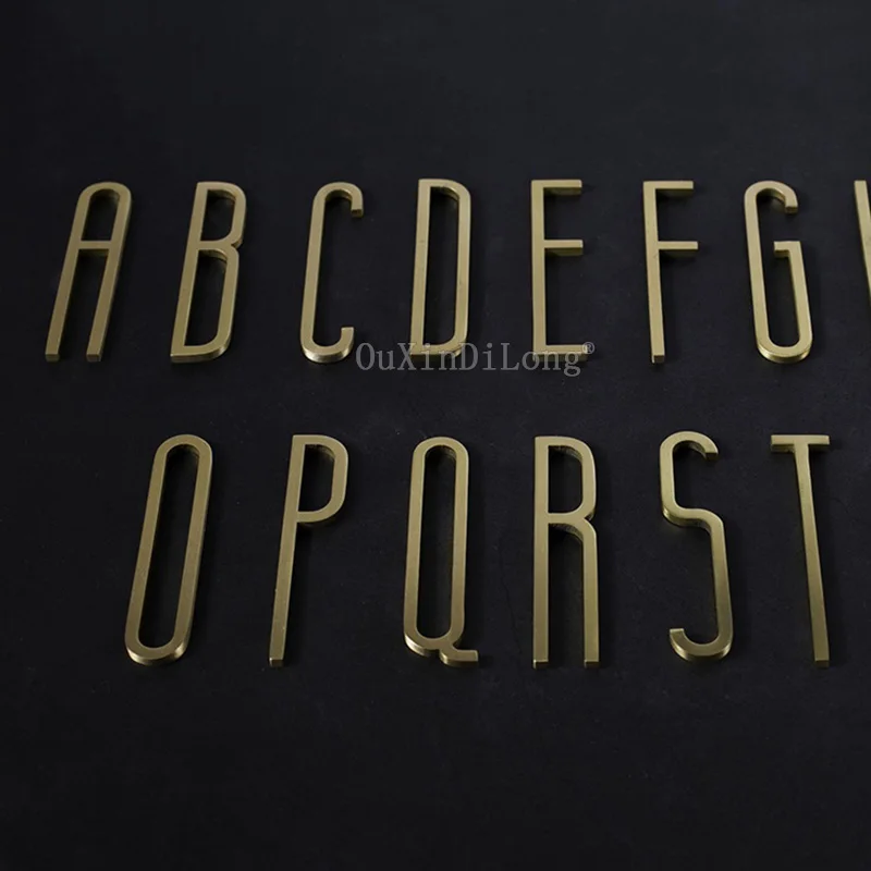 Латунное письмо от А до З # Золотое с декоративными буквами на стену