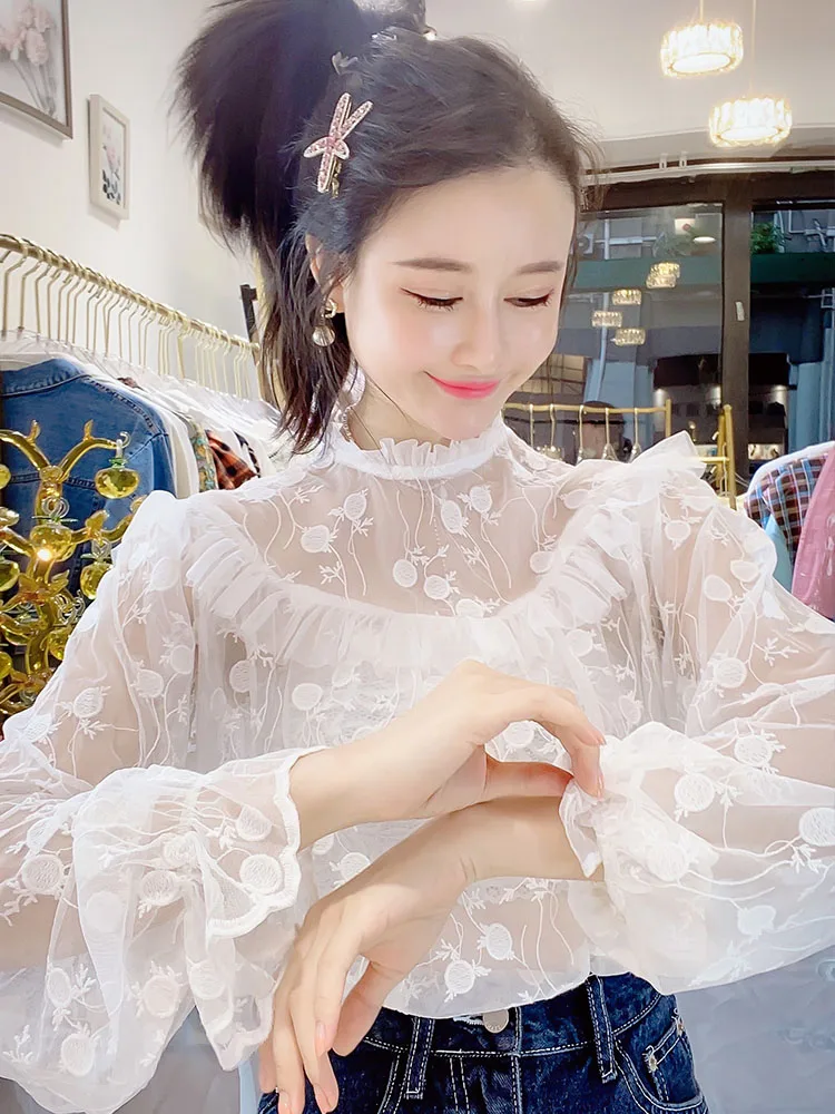 

Lace Bottoming Shirt Women 2021 Korean Sweet Fungus Stand Collar Flared Sleeves Top All-Match fashion Inner Wear Loose Pullover