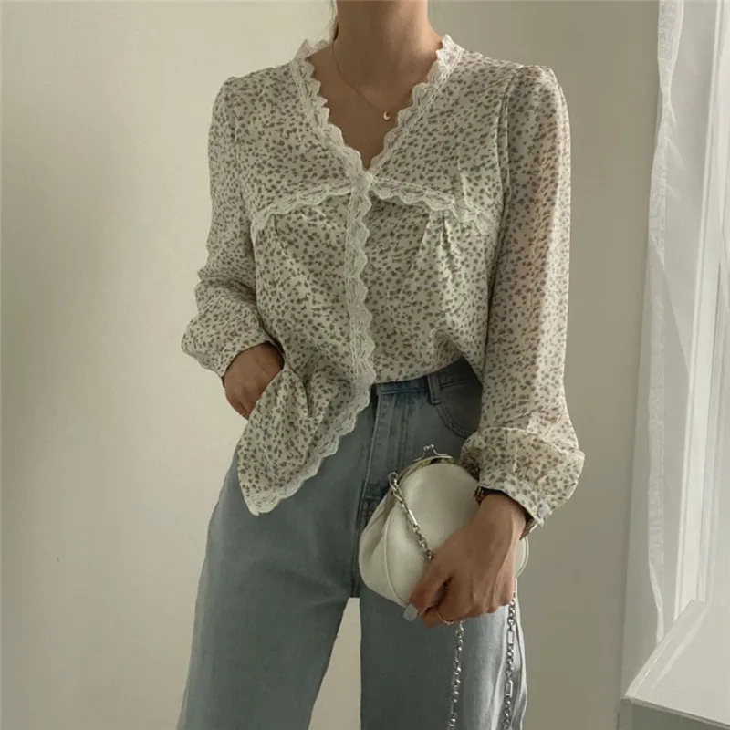 

HziriP 2020 New Women Shirt Female Chiffon Floral Tops V-neck Lace Edge Loose Elegant Vintage Sweet Office Lady Casual Blouses