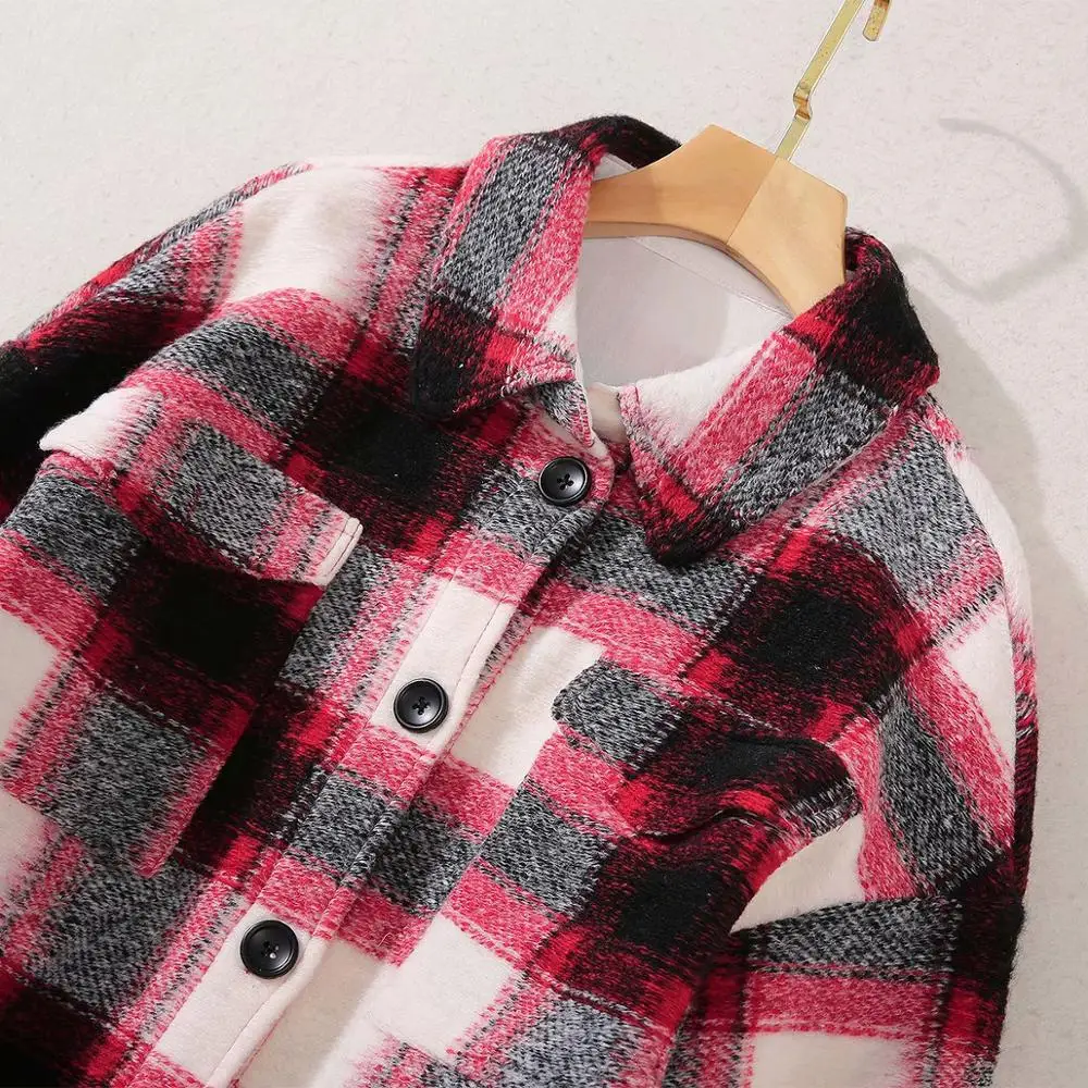 

European and American women's wear 2020 winter new style Long sleeve lapel single breasted Fashionable plaid loose wool coat