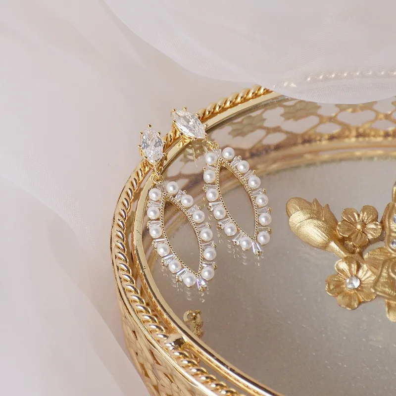 

Korean Trendy Gold Plated Temperament Pearl Drop Earrings Contracted Rhinestone Pendant Earring Elegant Women Fashion Jewelry