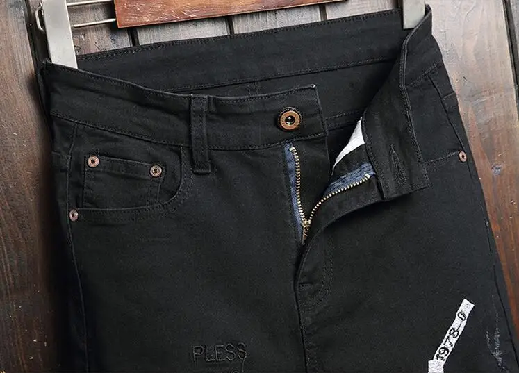 Mens jeans embroidered letters original design trousers new European American wind hole stretch black slim брюки мужские pants