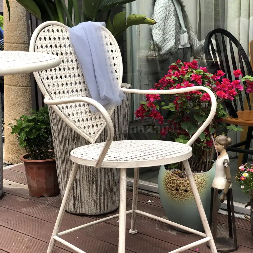  Outdoor garden table and chair three-piece combination wrought iron old art leisure home balcony heart-shaped |