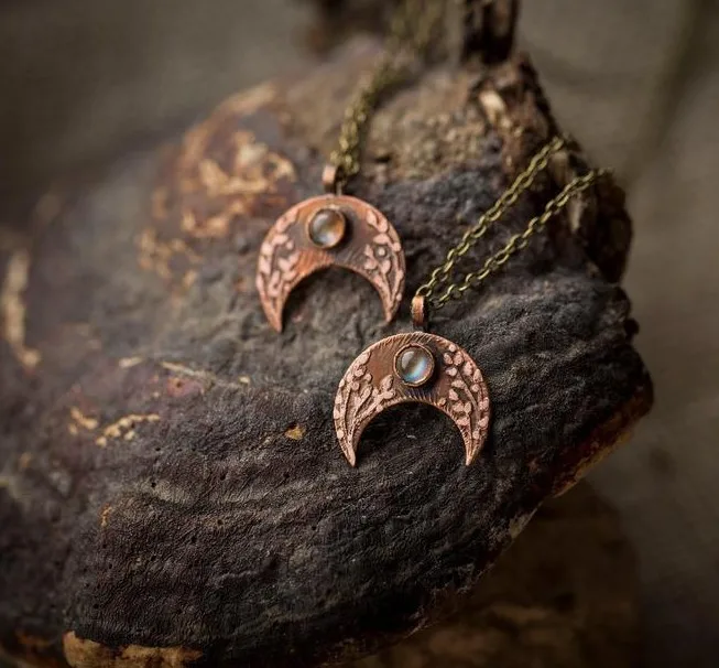 Женское ожерелье с полумесяцем кулон лунным камнем и изогнутым подарочное