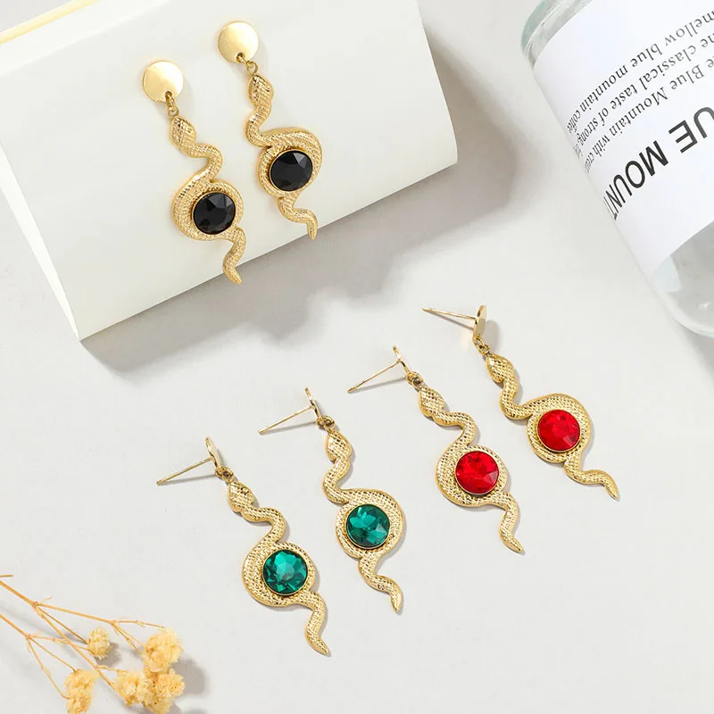 

European And American Popular New Stainless Steel Snake Shaped Zircon Inlaid Earrings Retro Gold Color Diamond Earring For Women