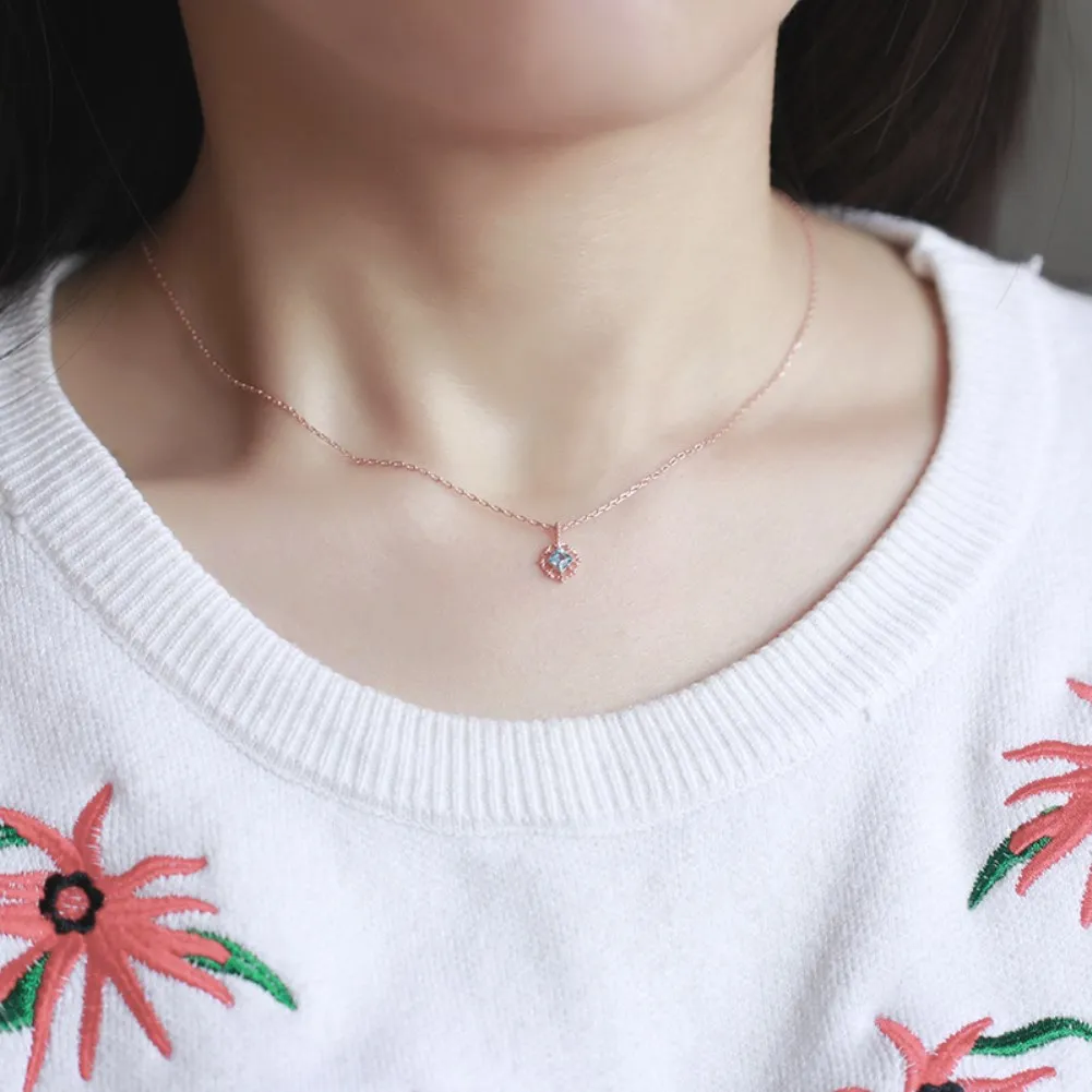 

Sterling S925 Silver Necklace Gold Plated Vintage Carved Flower with Topaz for Women Girlfriend Gift Luxury Jewelry ALTB-1150