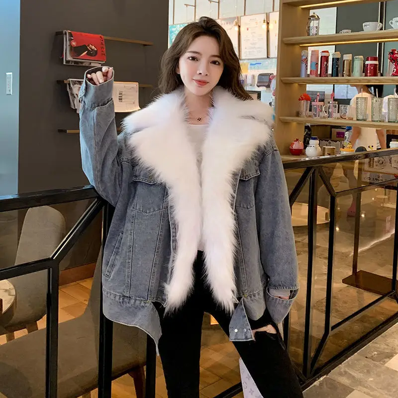 

Джинсовая куртка с бархатным утеплителем, белая хлопковая куртка с большим меховым воротником, женское свободное и теплое зимнее пальто