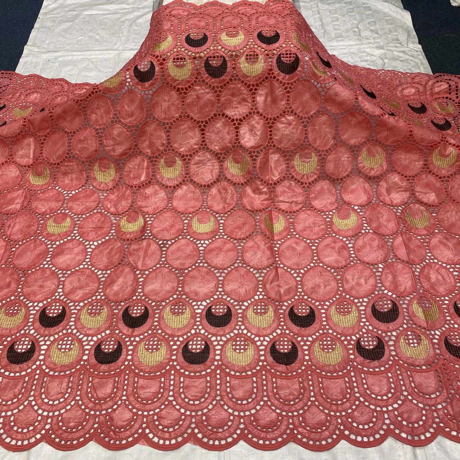 

5yards hot selling High quality bazin riche fabric 2020 nouveau with stones wholesale fashion african riche fabric swiss lace